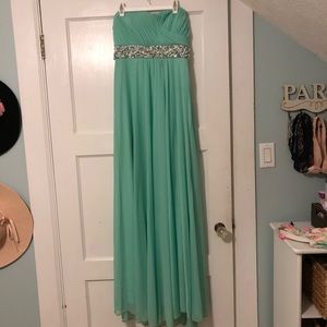 Prom/formal dress
